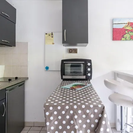 Apartment Inviting In With Balcony *